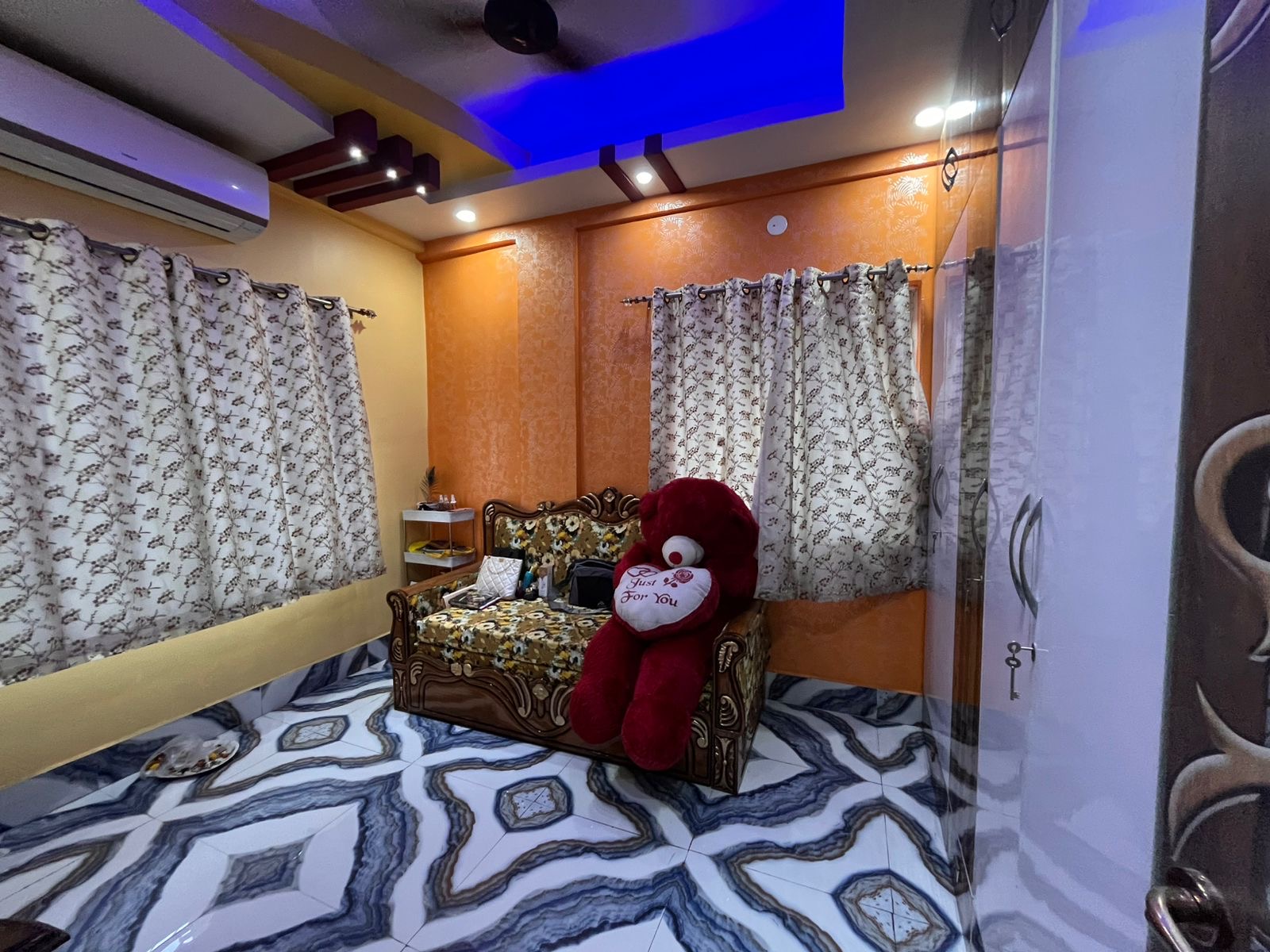 2 BHK Fully Furnished in Steerampur, Garia Image 2