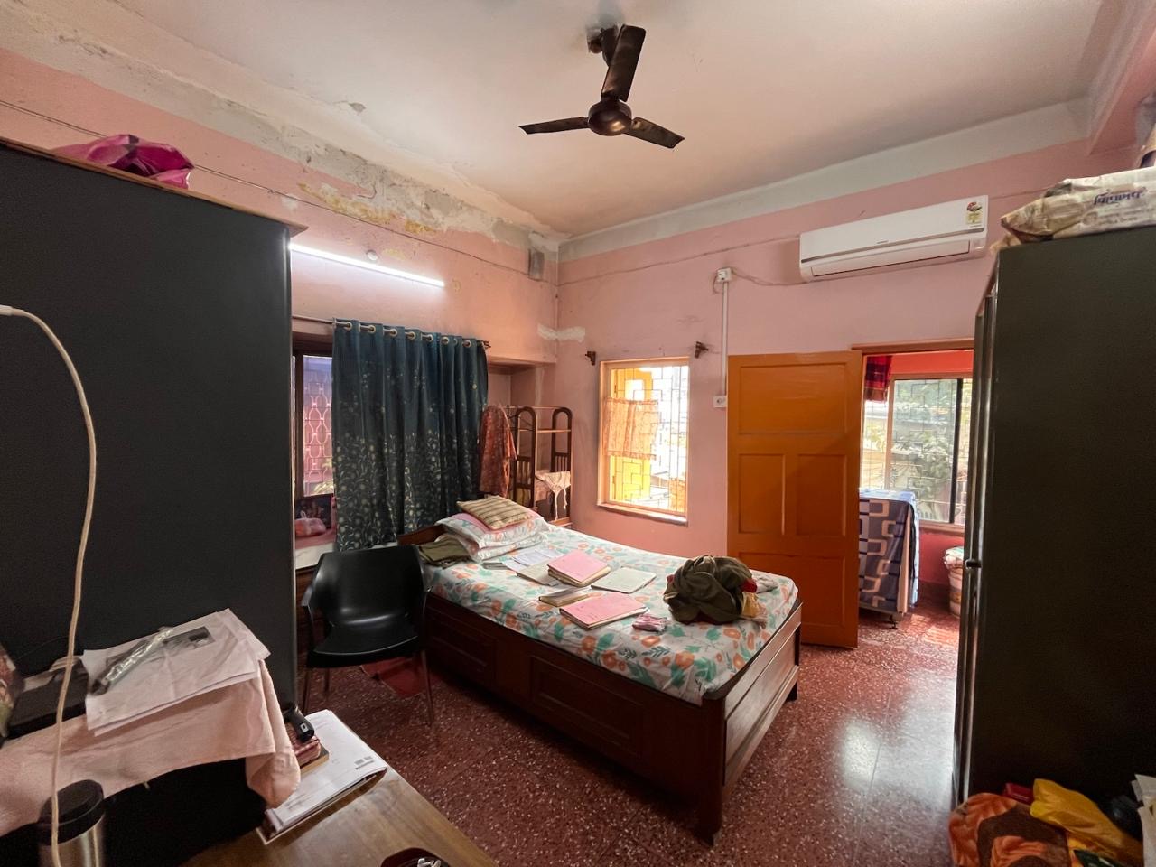 Entire House Near Ravindra Sarovar Metro Image 2