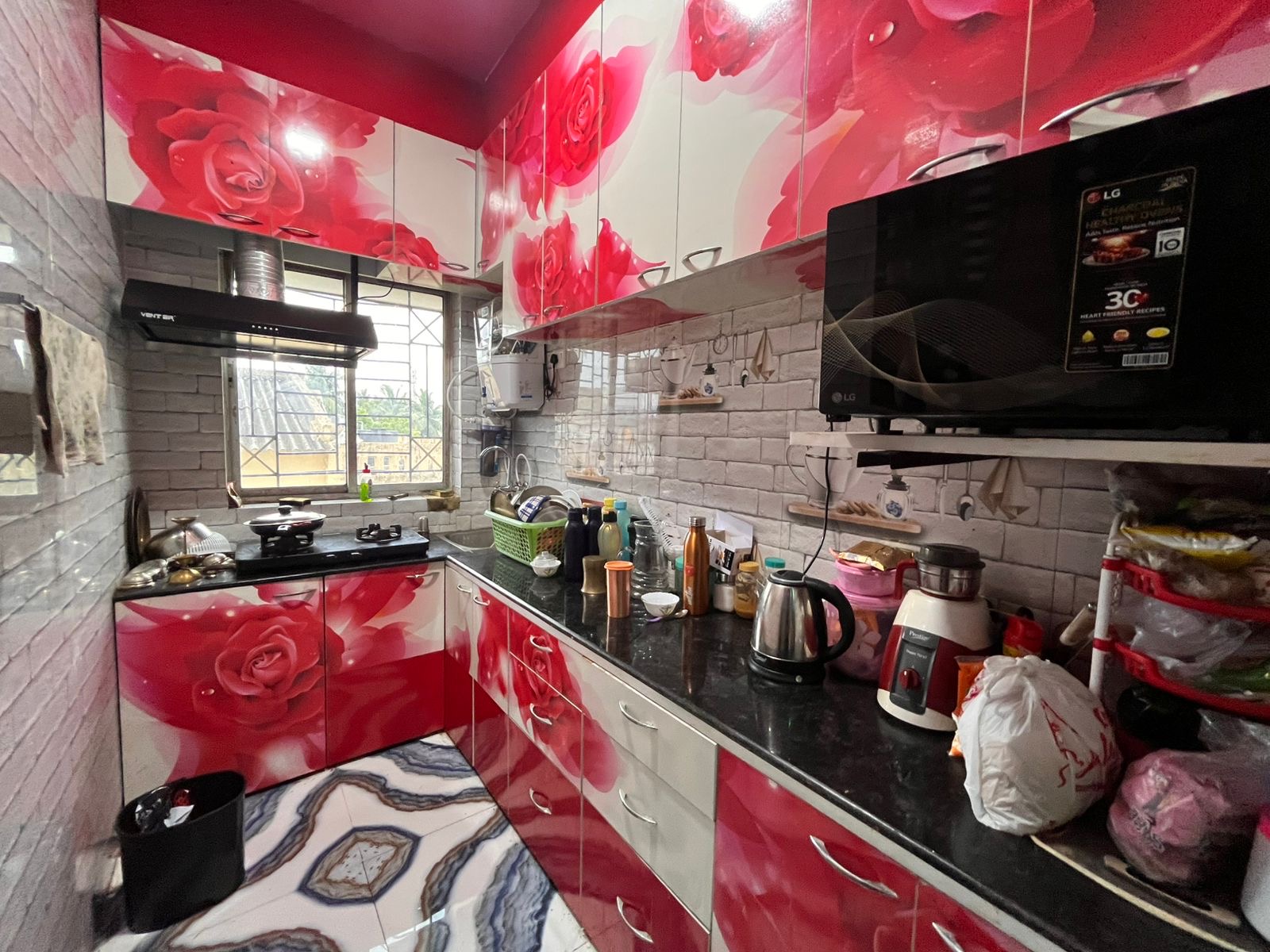 2 BHK Fully Furnished in Steerampur, Garia Image 3