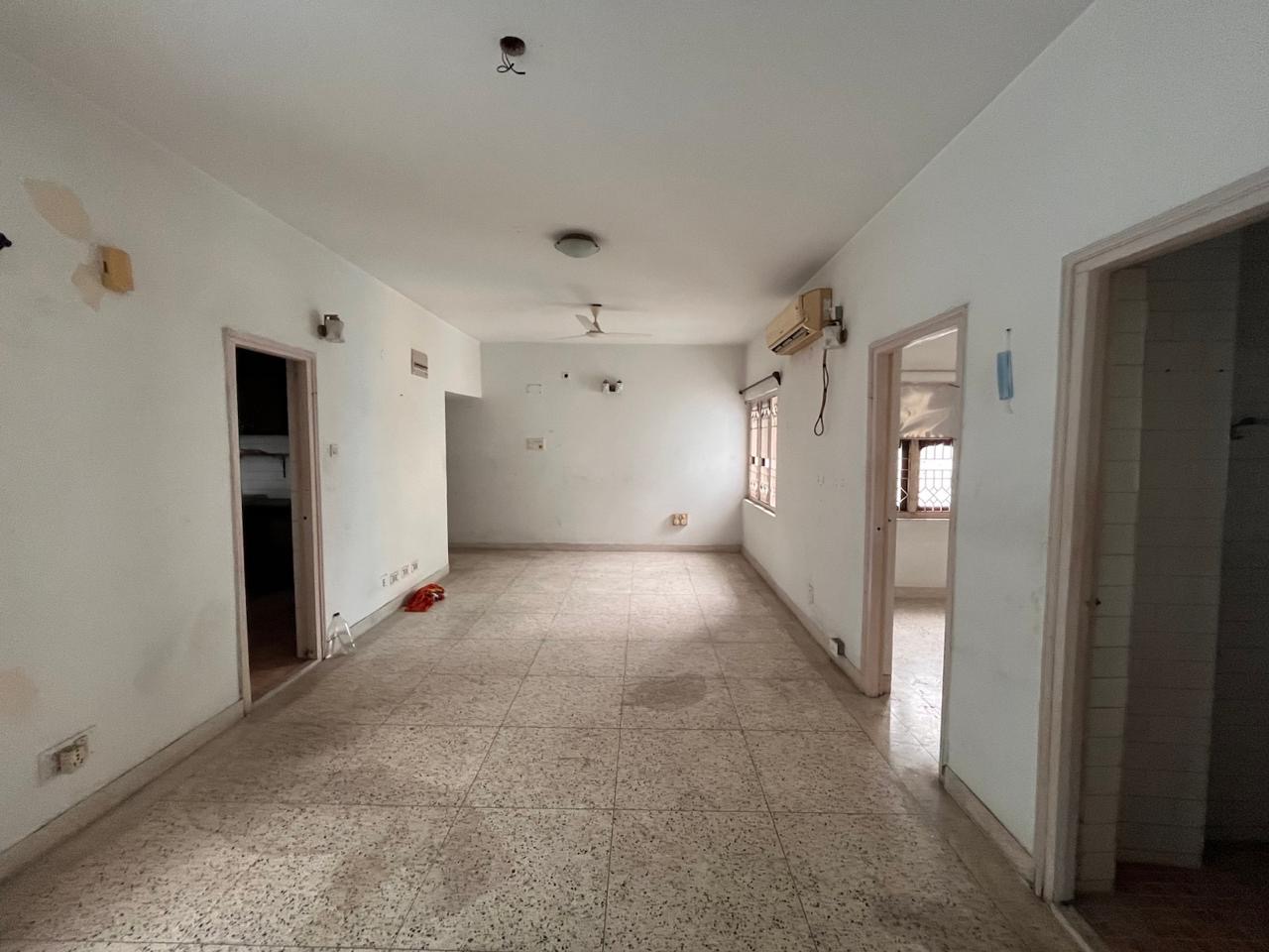 2 BHK Flat in Lake Gardens Image 3