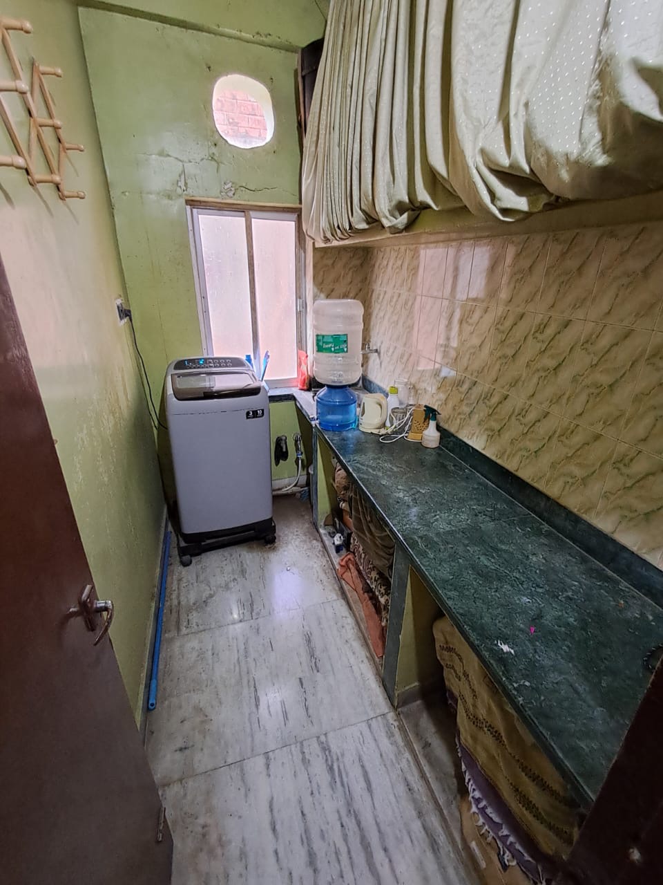 2 BHK Flat Image 3
