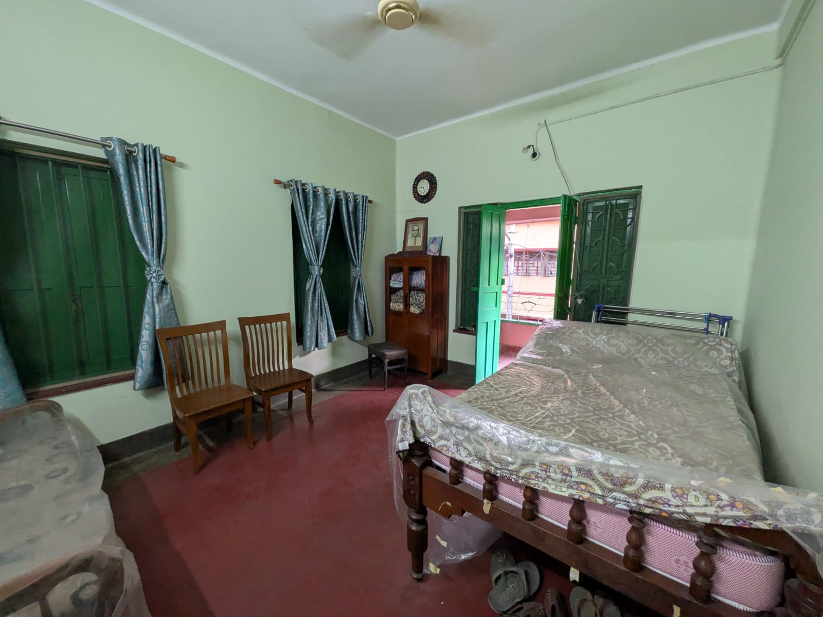 2 BHK Flats in Lake gardens Image 3