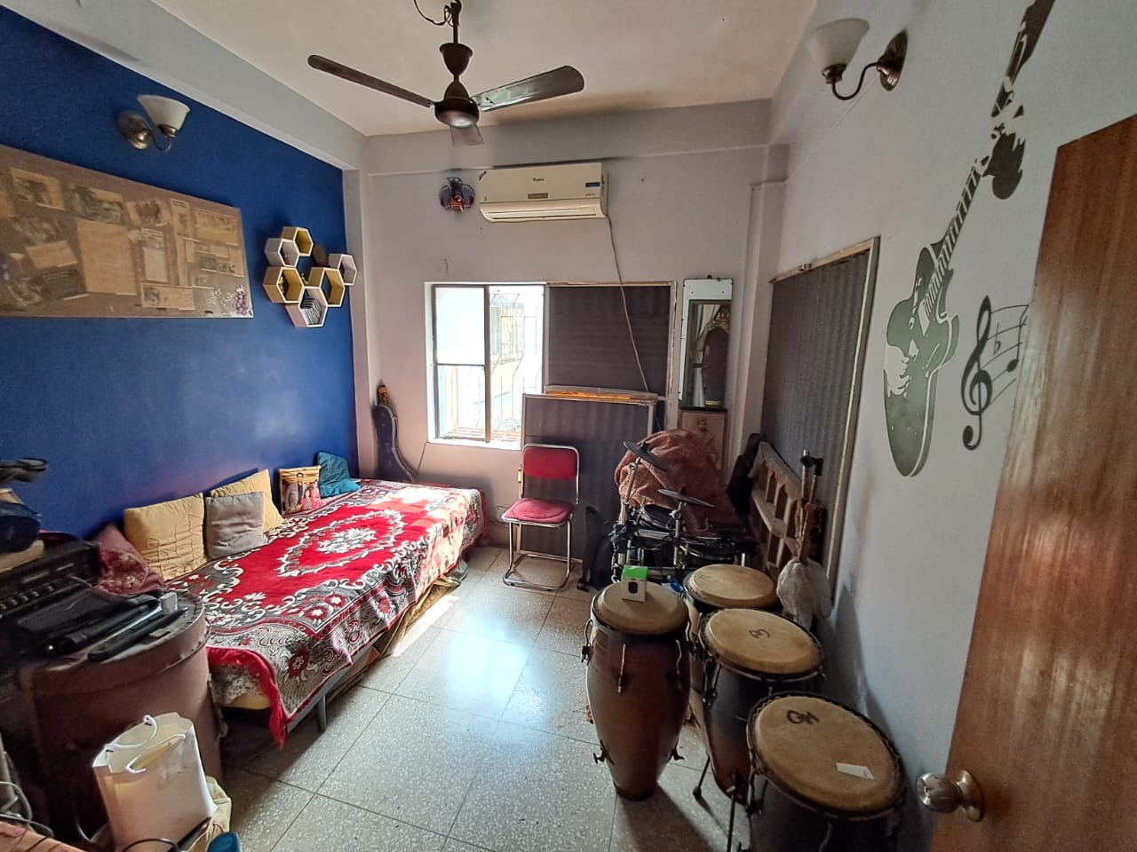 2 BHK Flat Image 4