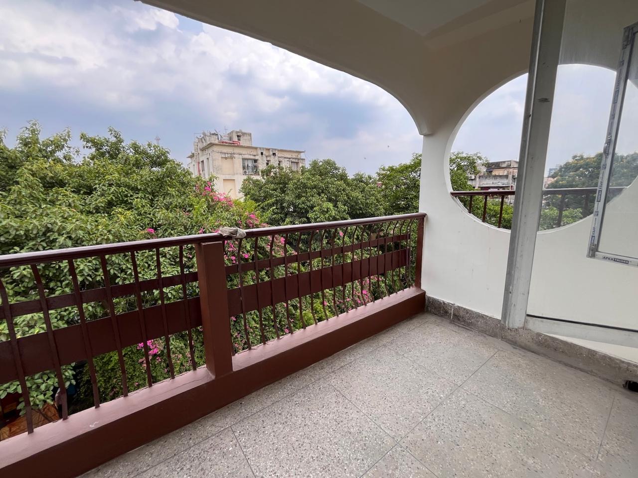 2 BHK Flat in Townshend Road, Bhawanipur